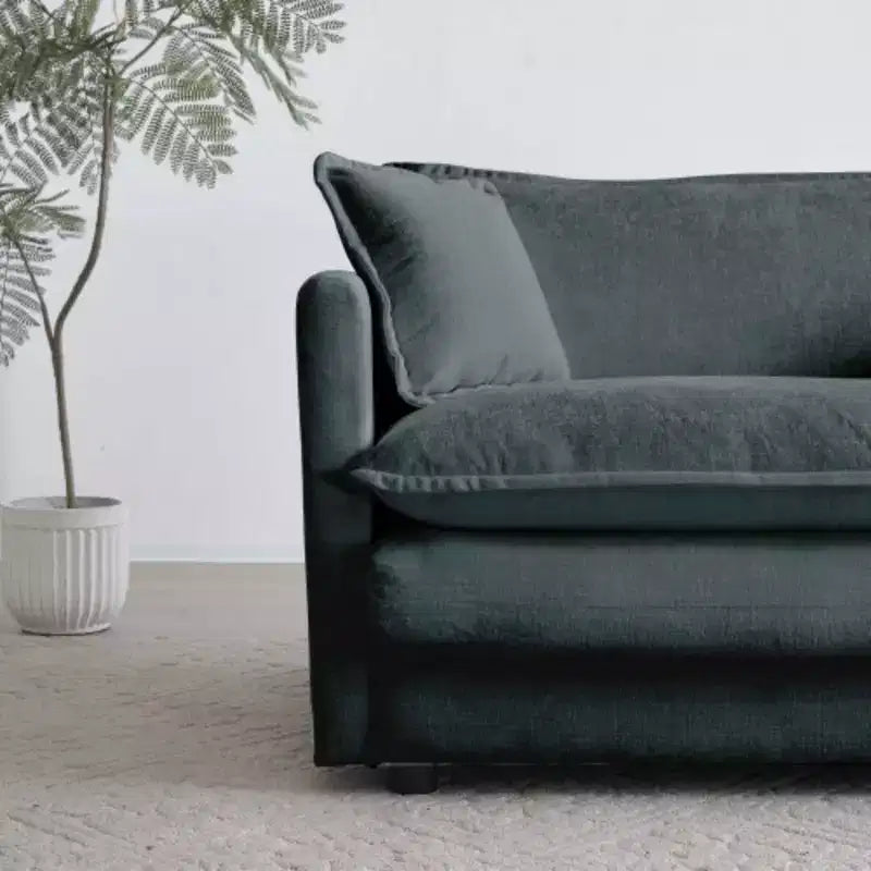 Canapé simple en peluche : Chenille blanche, parfait pour la lecture