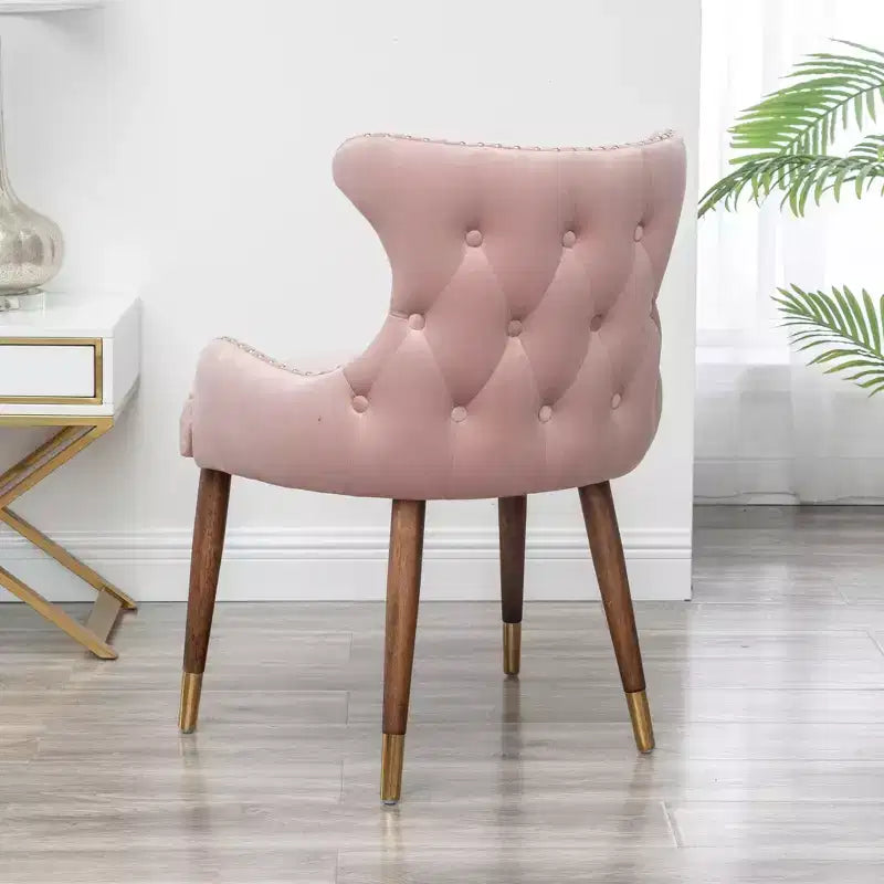 Fauteuil d'appoint contemporain en velours avec revêtement clouté, coussins profonds, fauteuil élégant avec pieds en bois massif pour salon ou chambre à coucher
