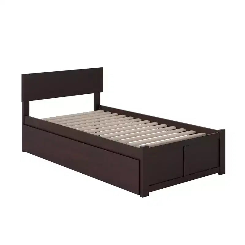 Lits jumeaux marron avec têtes de lit