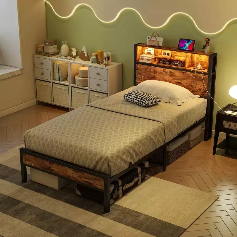 Cadre de lit double en métal avec tête de lit de rangement, lumières LED RGB, station de recharge, rangement bibliothèque, sans sommier tapissier
